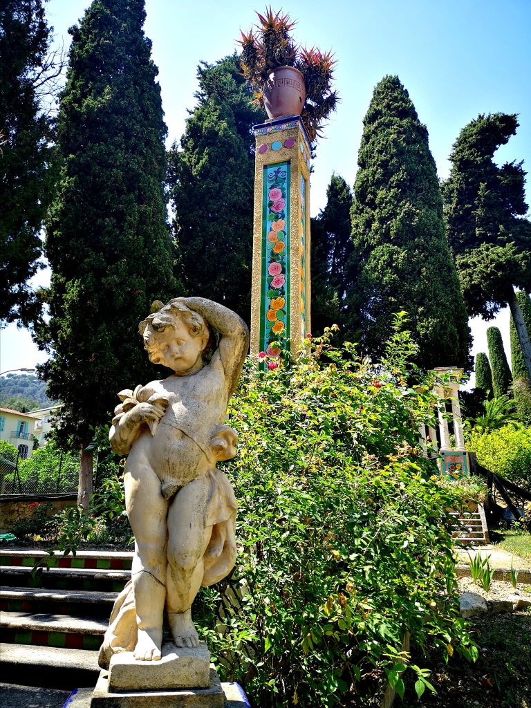 putto giardino fontana rosa mentone