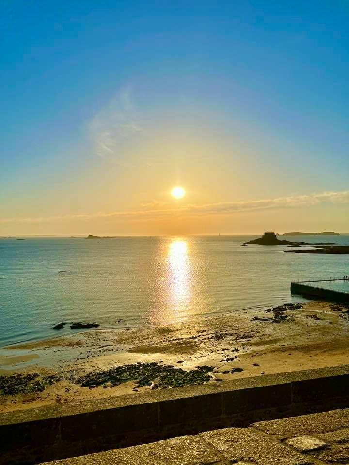 tramonto mura fortificate saint malo